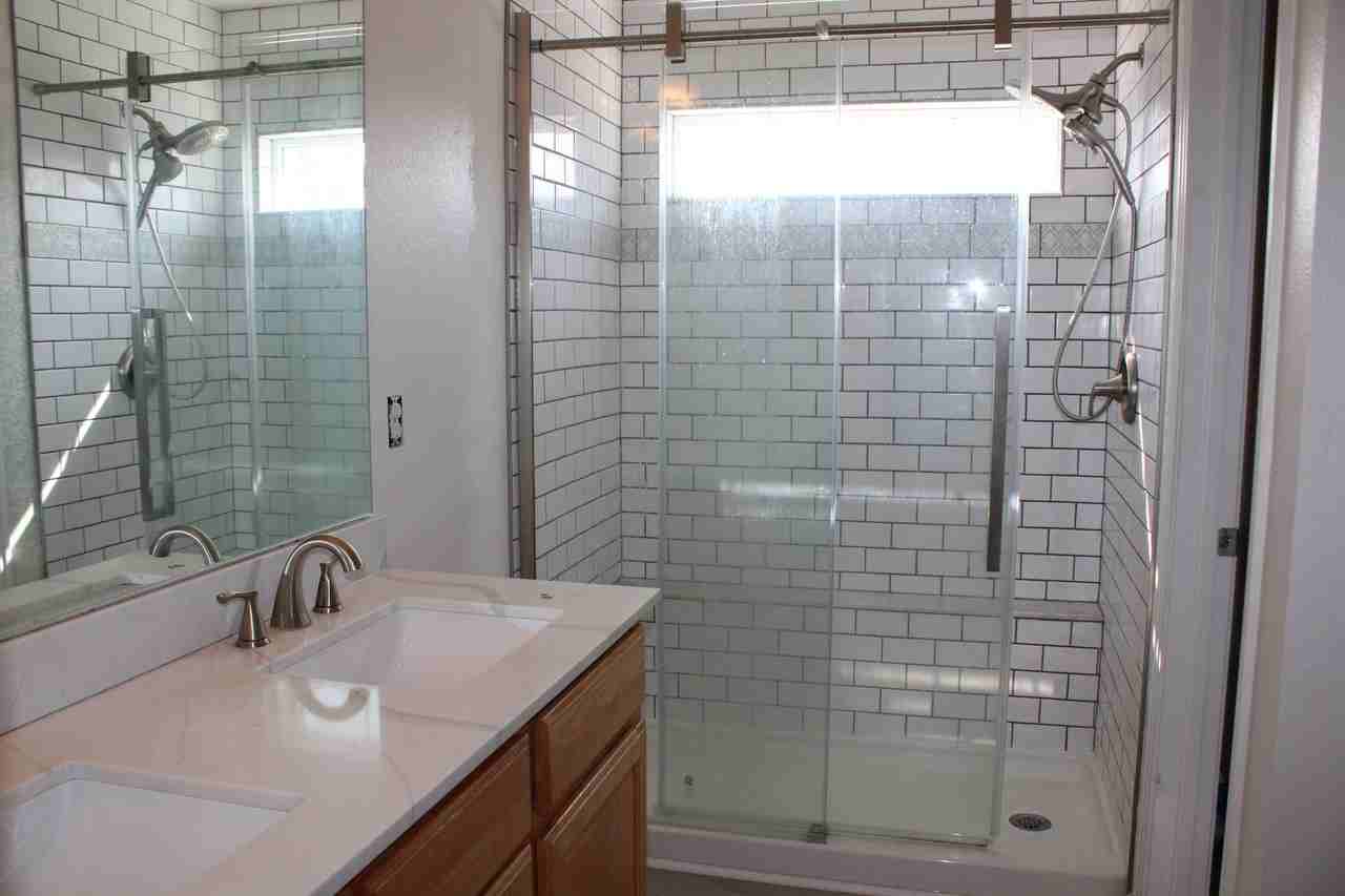 2827 Rock Creek Dr - Photo 6 of 10