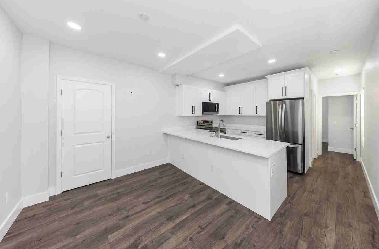 163-165 OSE Rentals LLC - Photo 3 of 44