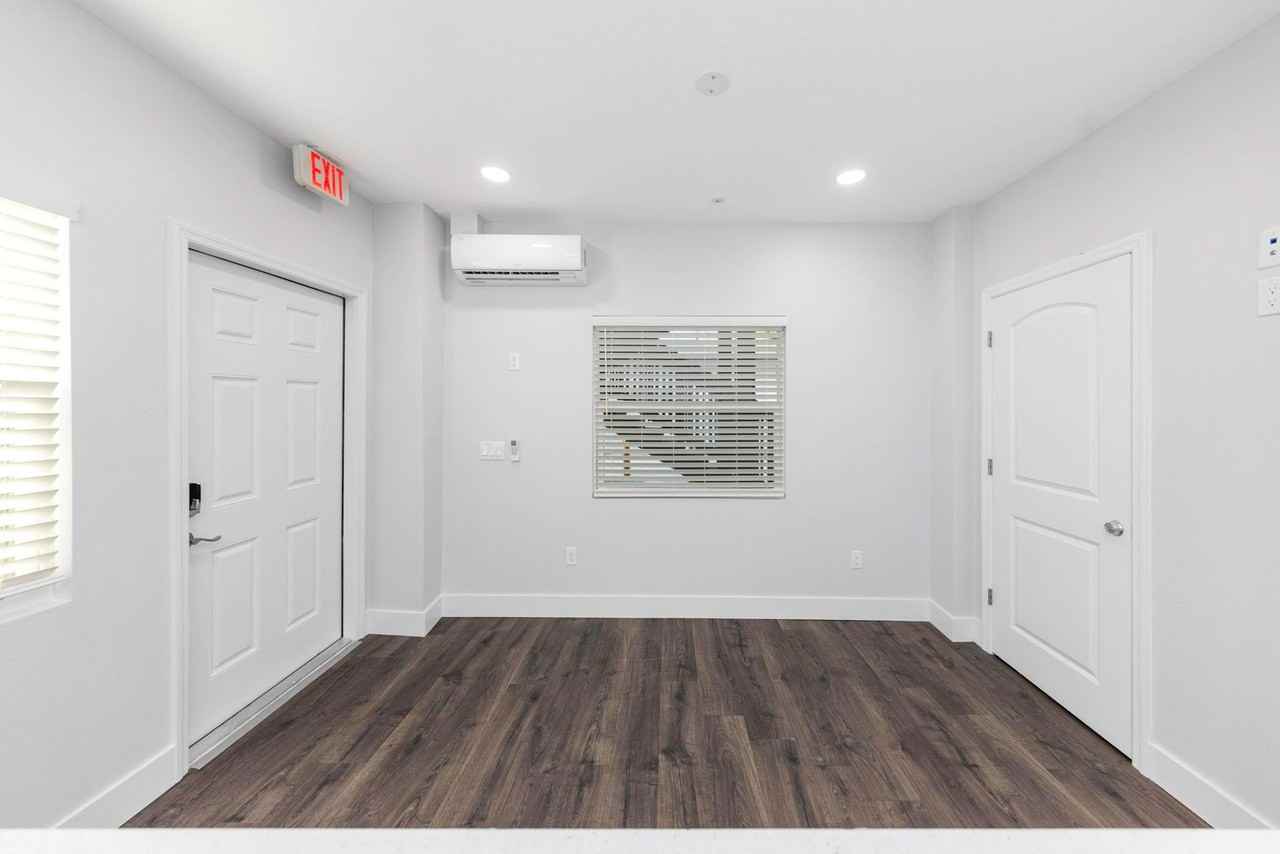 163-165 OSE Rentals LLC - Photo 5 of 44