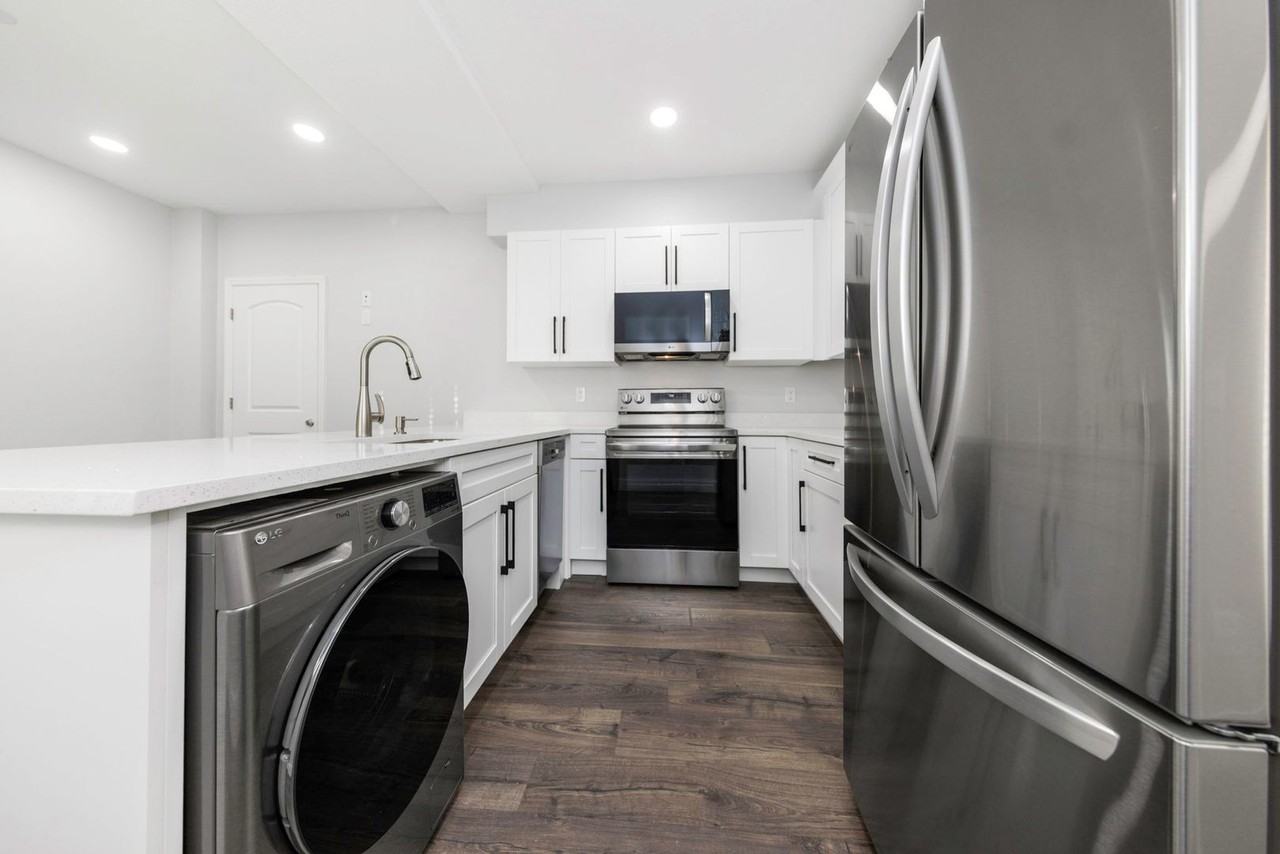 163-165 OSE Rentals LLC - Photo 6 of 44