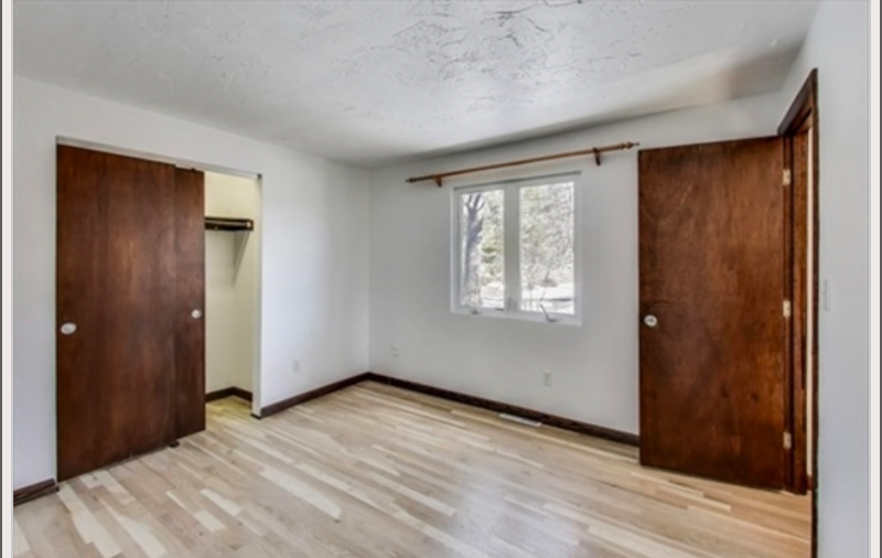 100 Bridge St - Photo 7 of 19