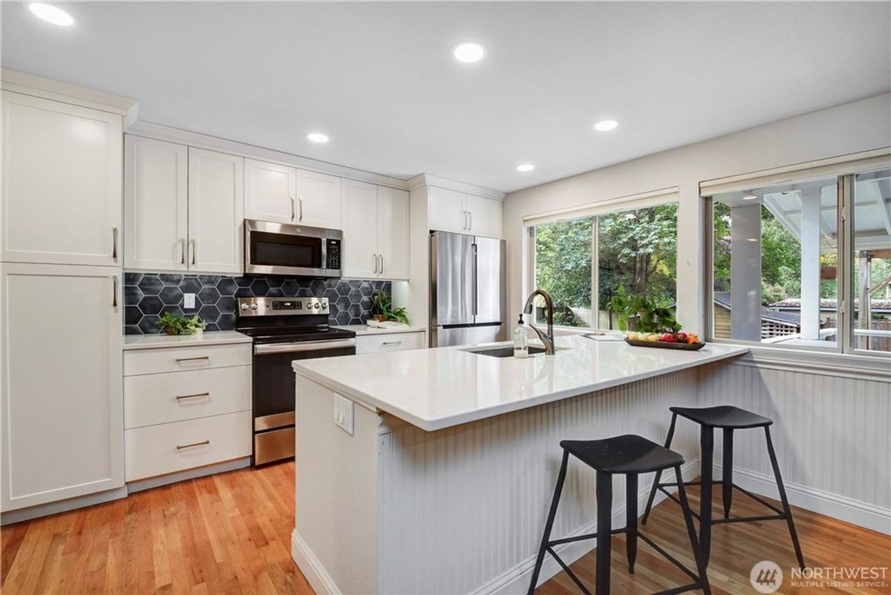 12641 82nd Ave Ne - Photo 5 of 25