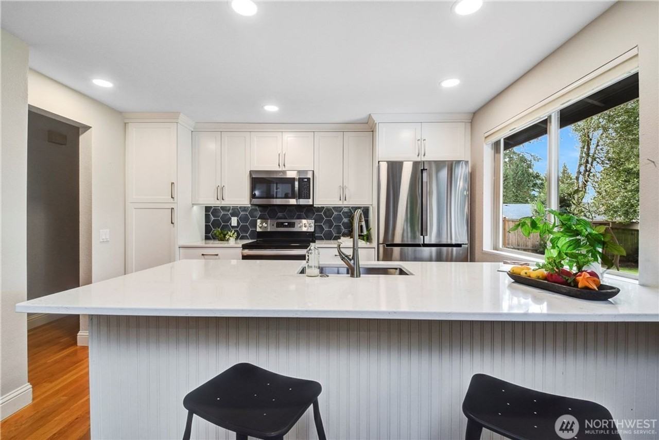 12641 82nd Ave Ne - Photo 6 of 25