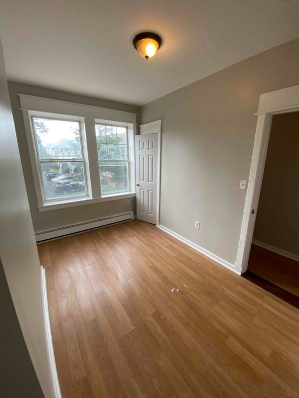 114 Ashley St #4E - Photo 6 of 7