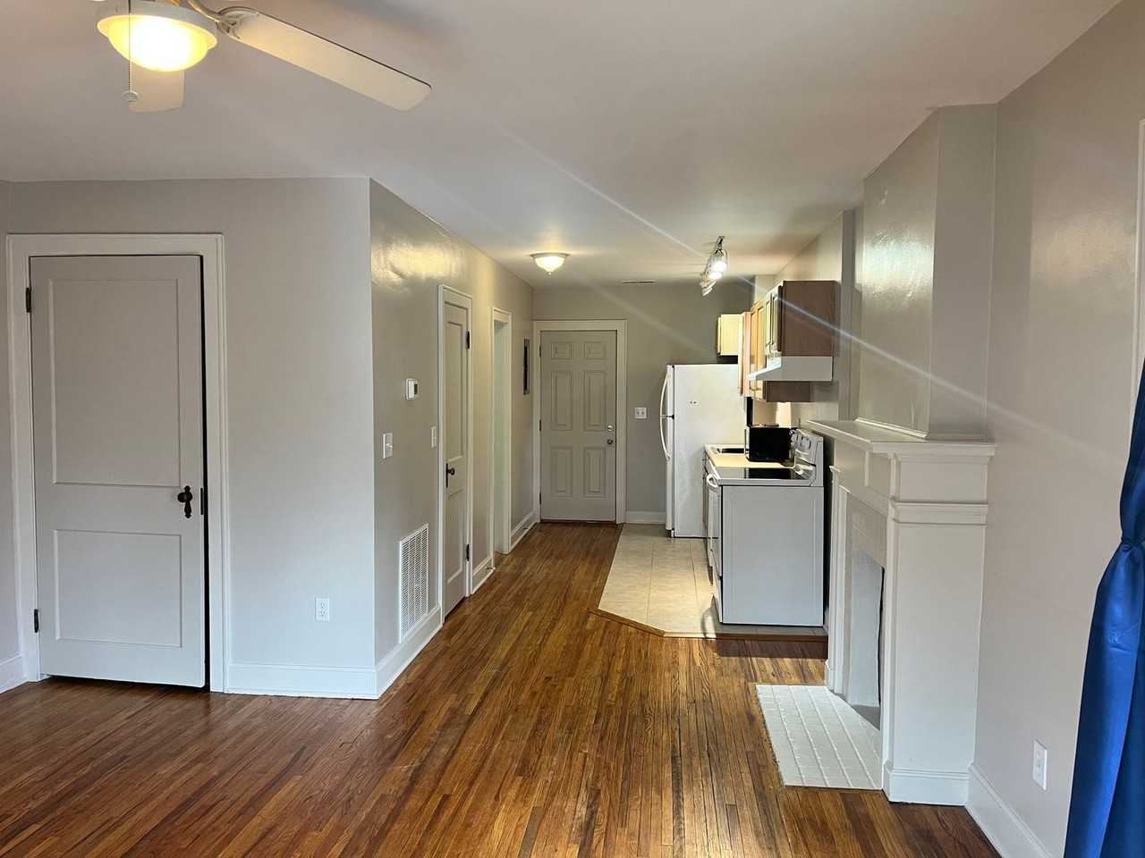 2352 1/2 E Main St - Photo 3 of 13