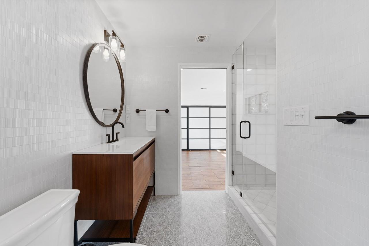 4556 Ethel Ave - Photo 5 of 9