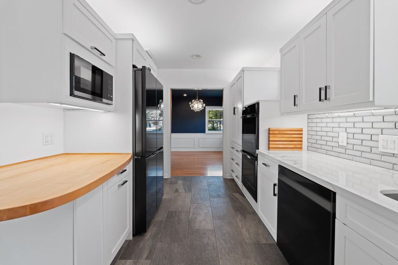 4556 Ethel Ave - Photo 6 of 9