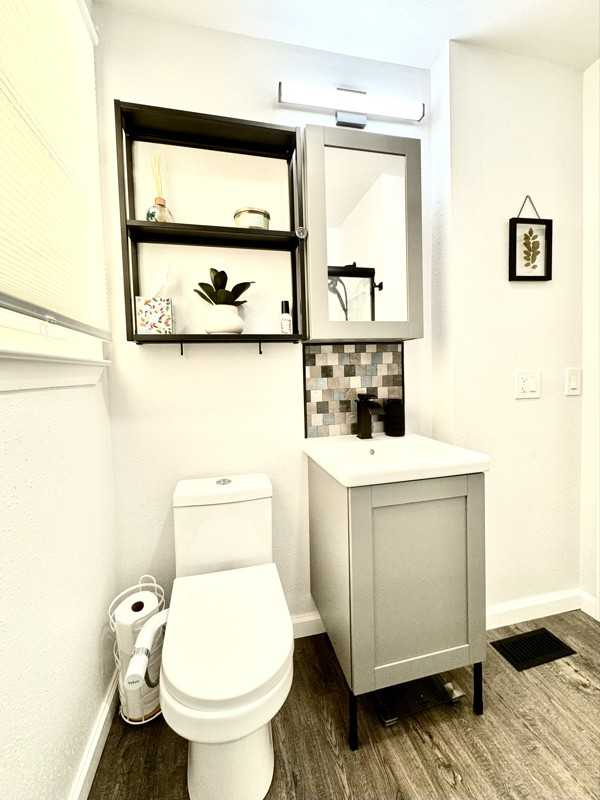 1804 28th Ave N - Photo 3 of 8