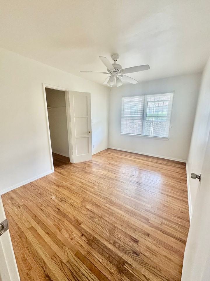 713 E Cocoa St #713 - Photo 6 of 10