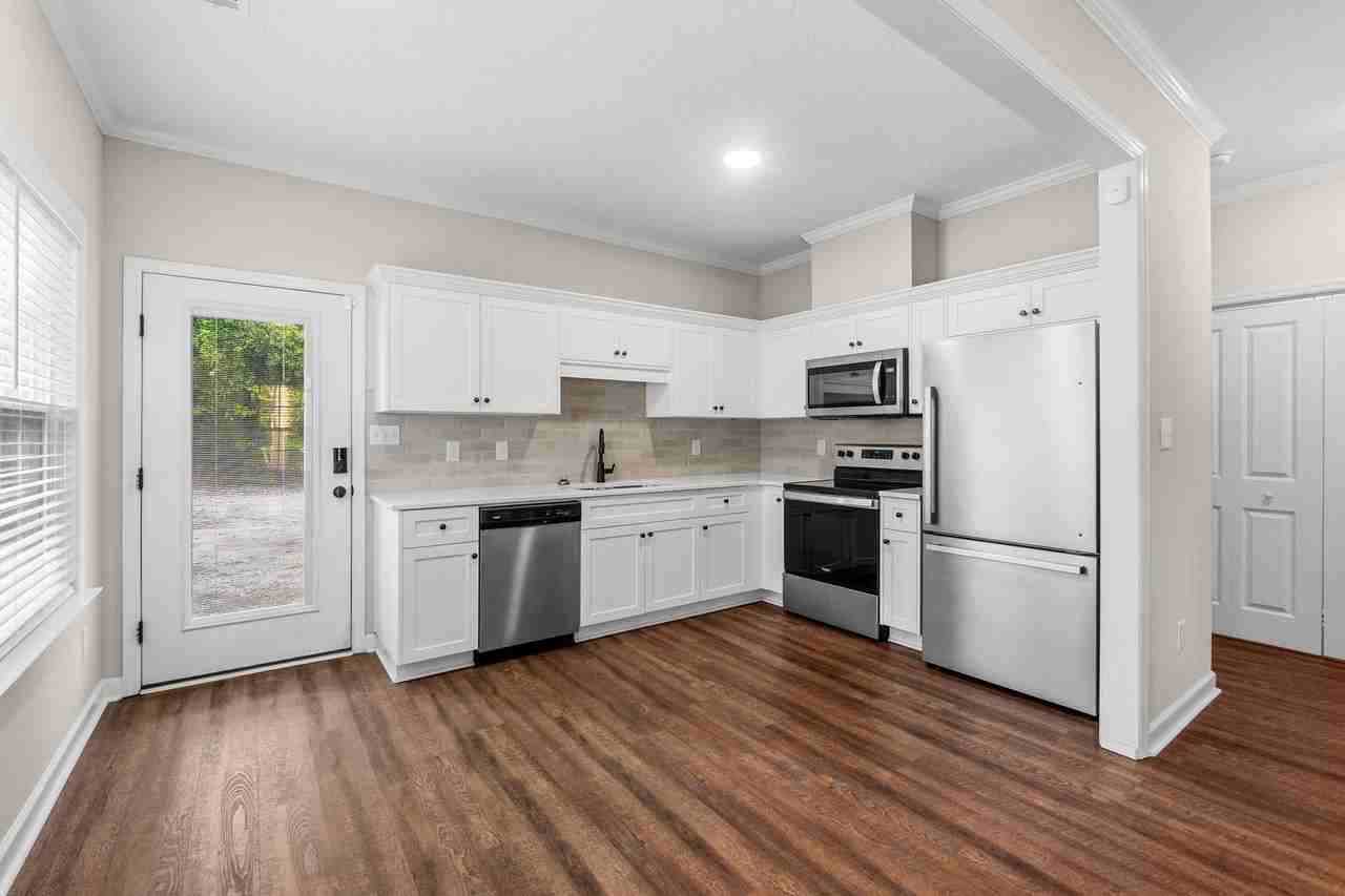 302 Dorn St - Photo 6 of 25