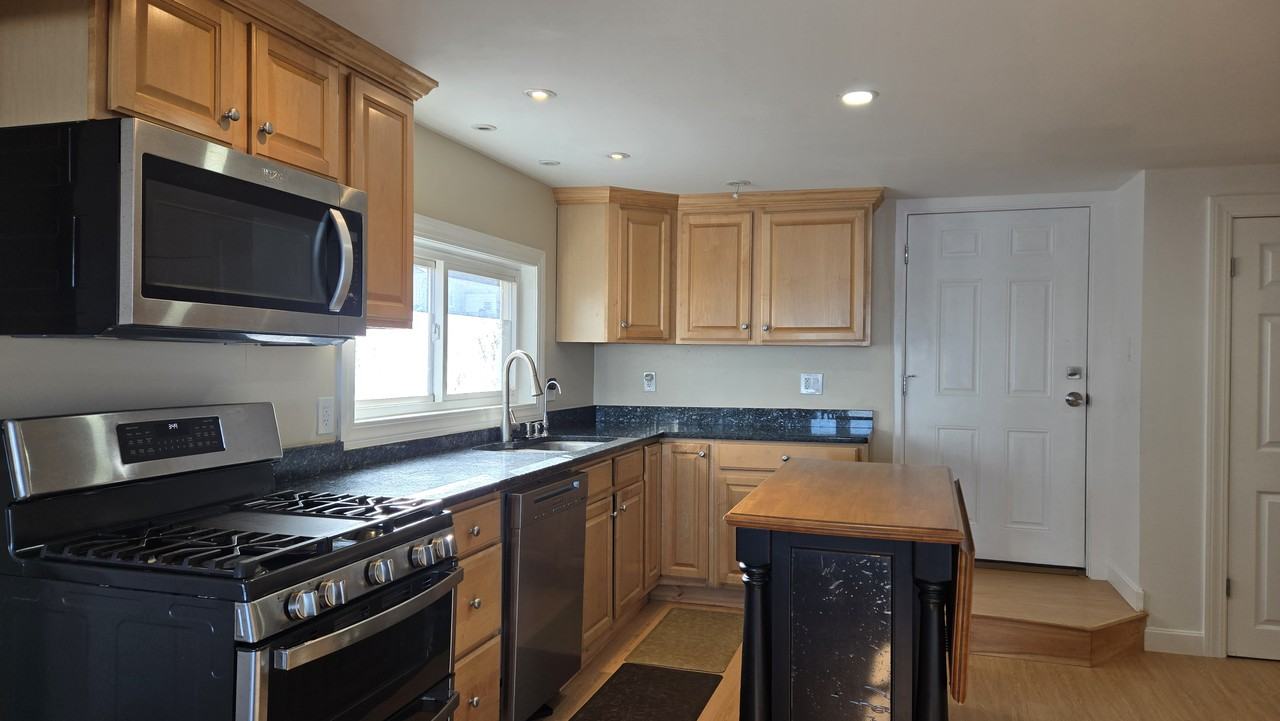 16 Homestead Avenue #16A - Photo 7 of 24