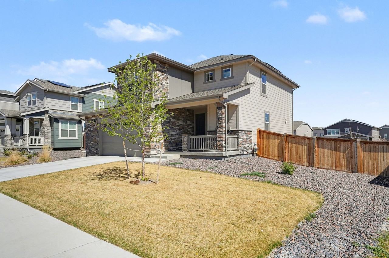 14802 Fairfax St - Photo 2 of 22