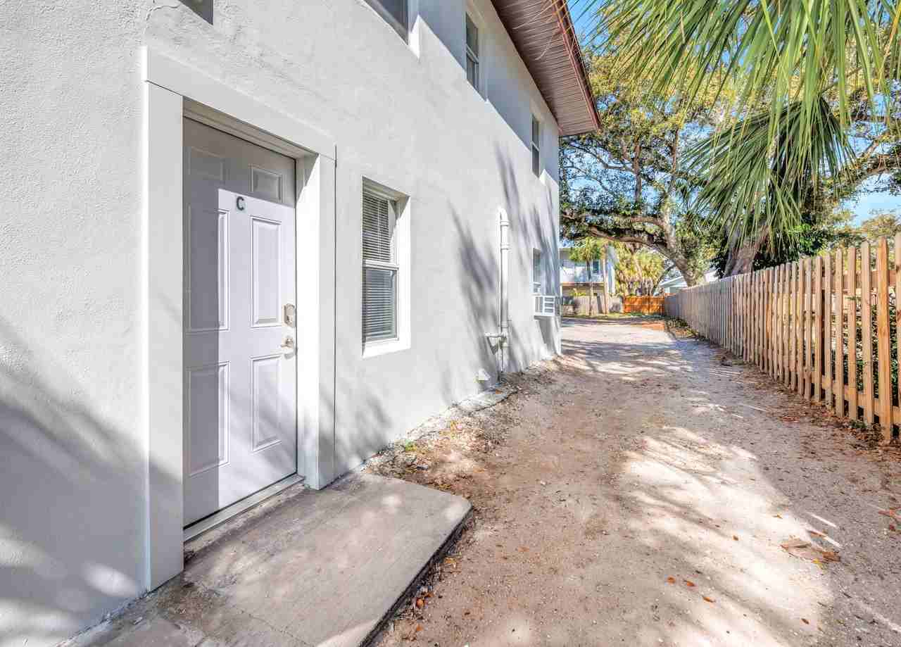 416 Skinner Blvd - Photo 2 of 50