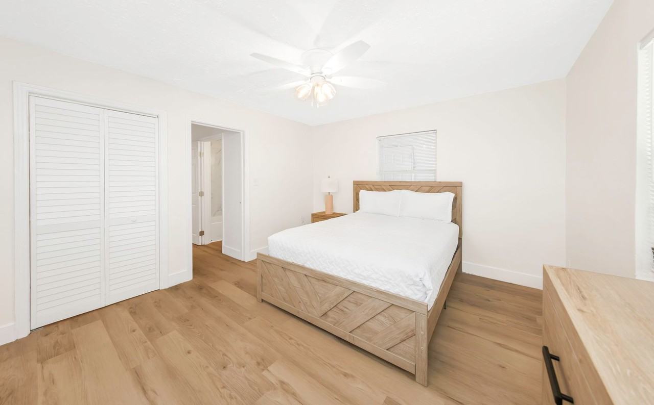 416 Skinner Blvd - Photo 5 of 50