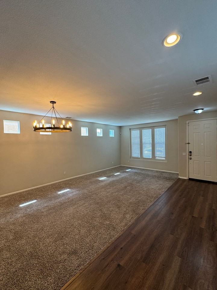 1394 Veronica Trl - Photo 6 of 50