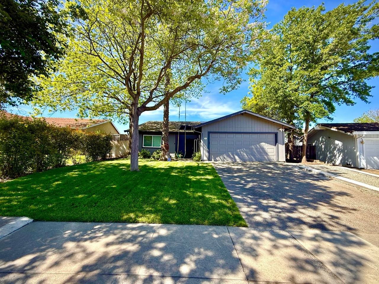 8077 Cornerstone Way - Photo 2 of 33