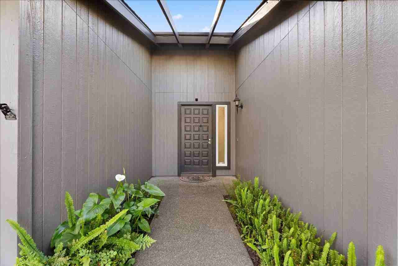 8077 Cornerstone Way - Photo 3 of 33