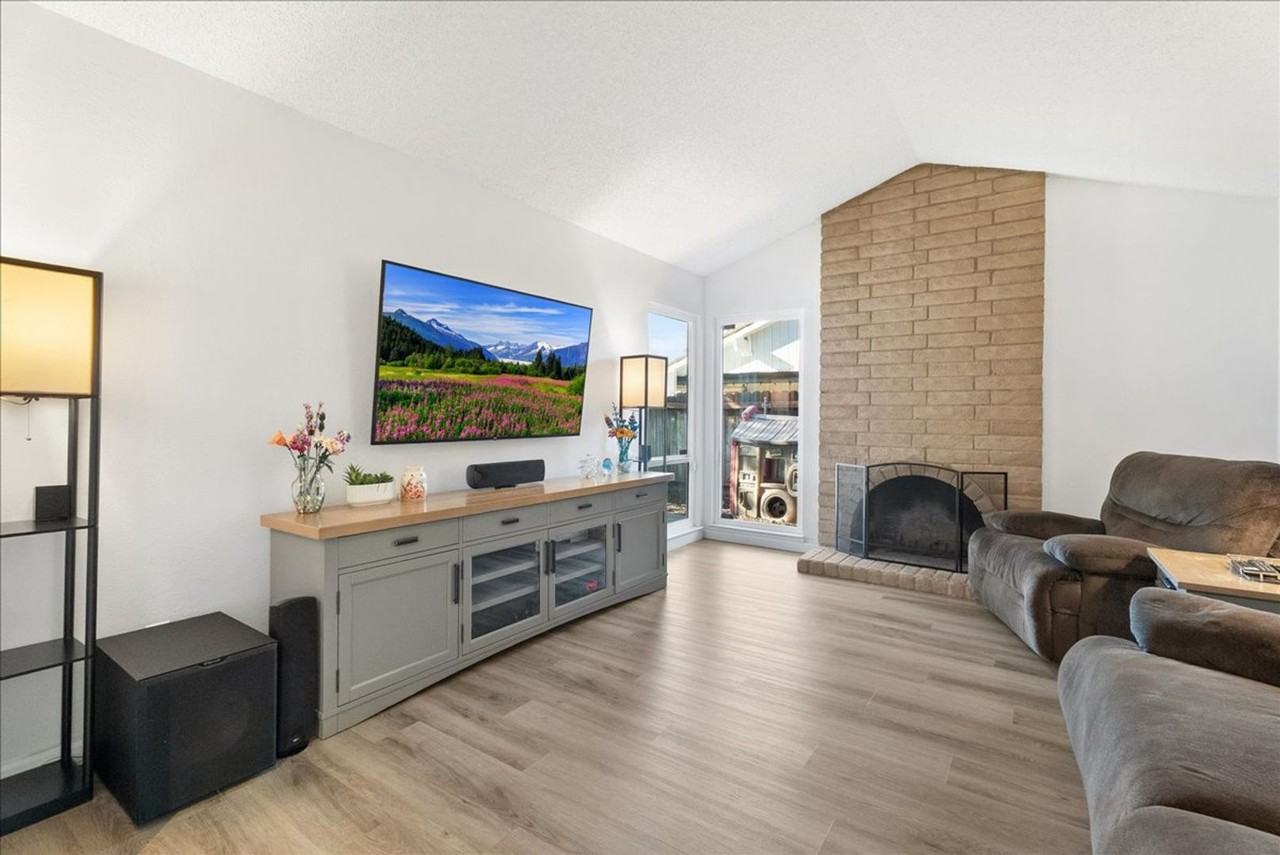 8077 Cornerstone Way - Photo 5 of 33