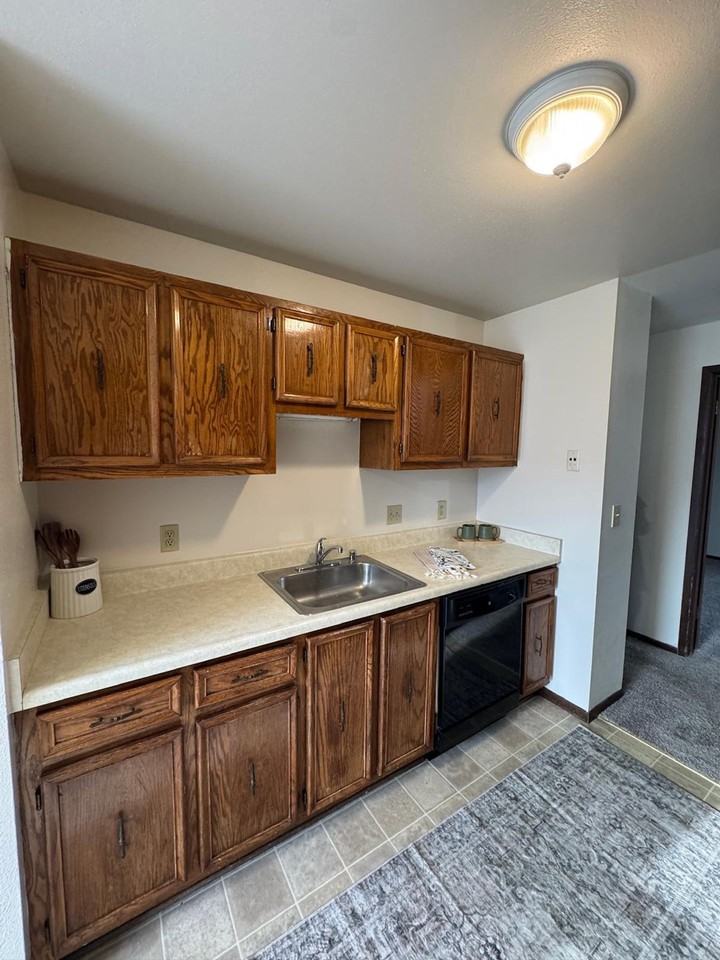 Sunset Ridge Apartments - Photo 3 of 31