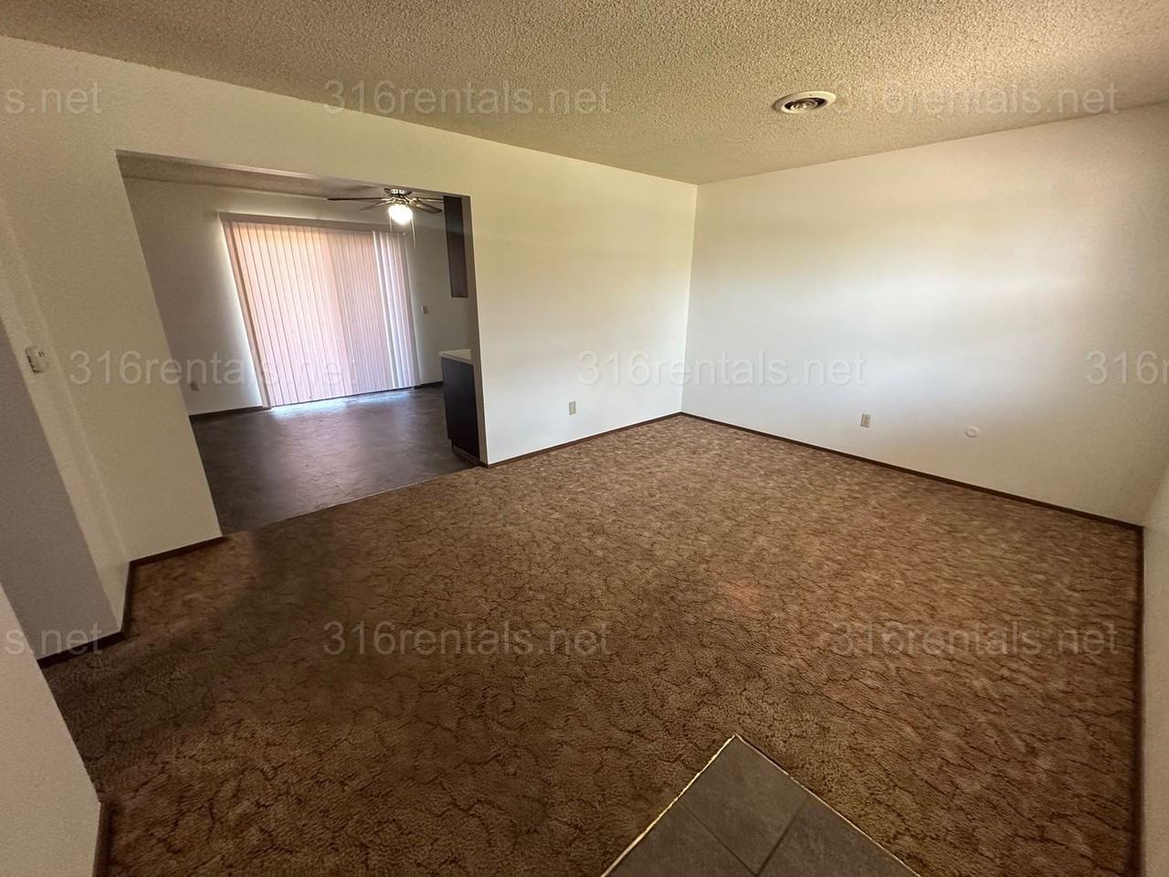 381 E Marion Ct - Photo 3 of 14