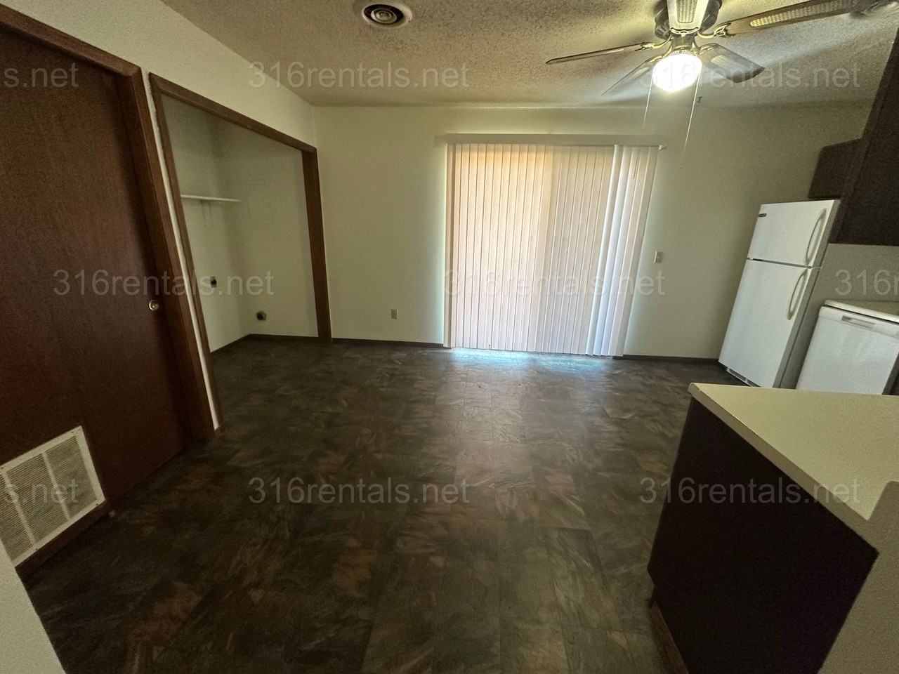 381 E Marion Ct - Photo 6 of 14