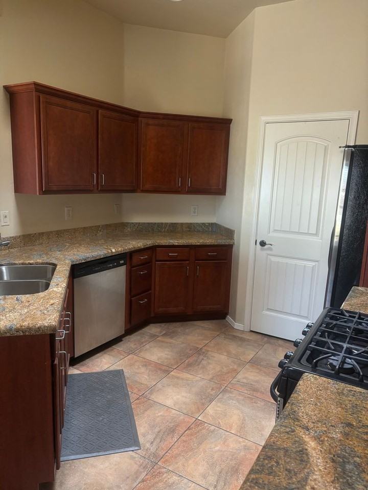 1296 Cassatt Pl - Photo 2 of 17