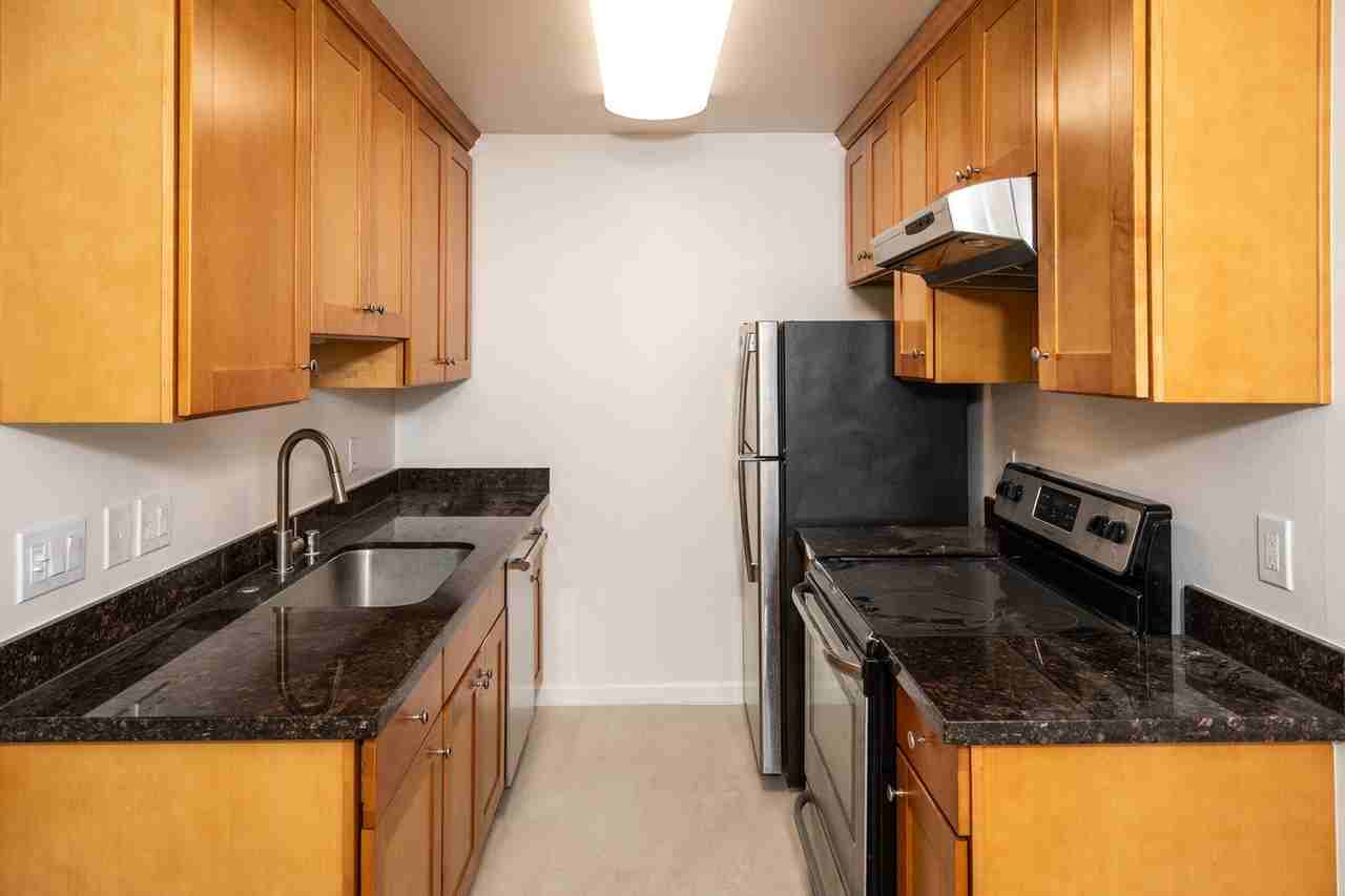 936 Kiely Blvd #D - Photo 6 of 18