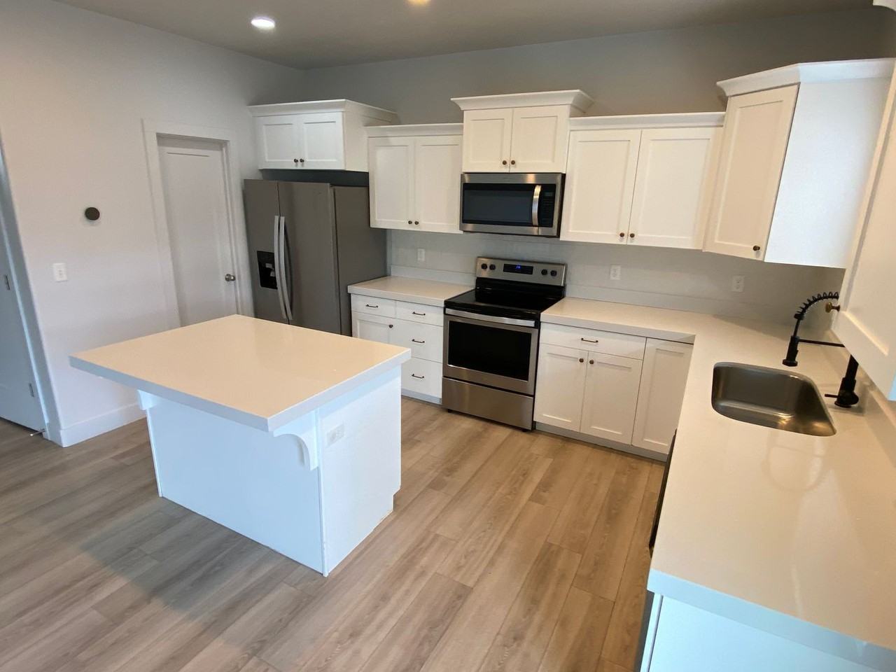 286 N 460 E - Photo 5 of 29