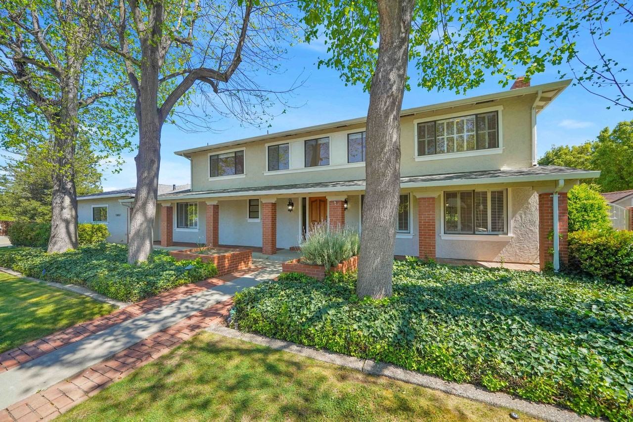 12651 Kinman Ct - Photo 2 of 32