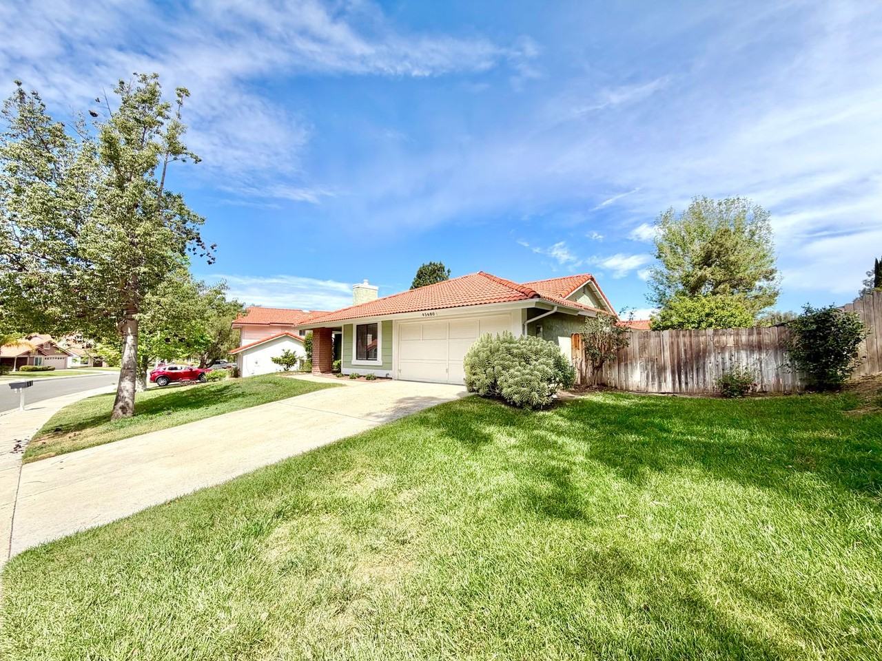 45680 Clubhouse Dr - Photo 2 of 40