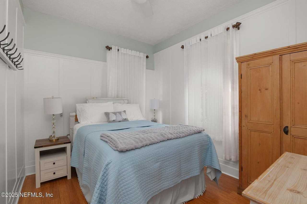 251 Charlotte St #B - Photo 4 of 15
