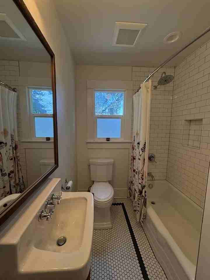 8111 Sw Capitol Hwy - Photo 4 of 20