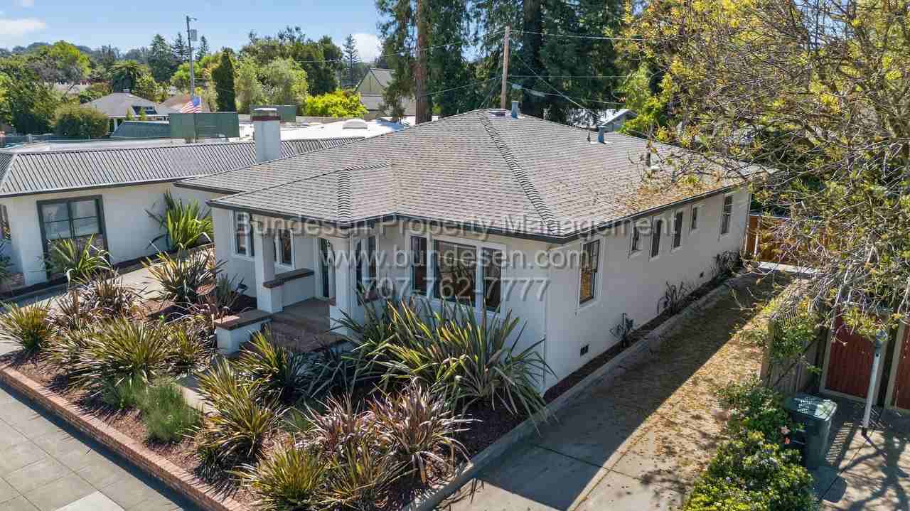 612 Petaluma Blvd S - Photo 3 of 33