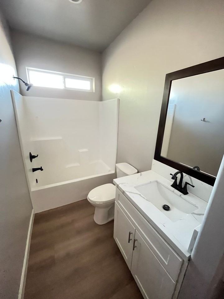 1135 W Baker Ave #B - Photo 5 of 9