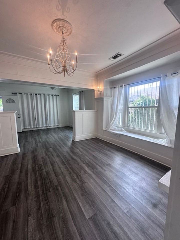 815 N College Ave - Photo 4 of 24