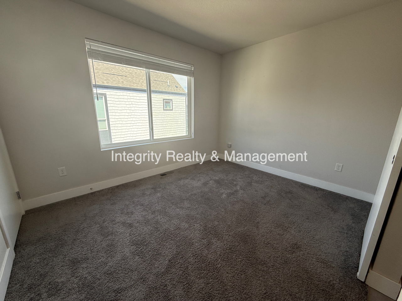 5557 W 10th Ave - Photo 4 of 8