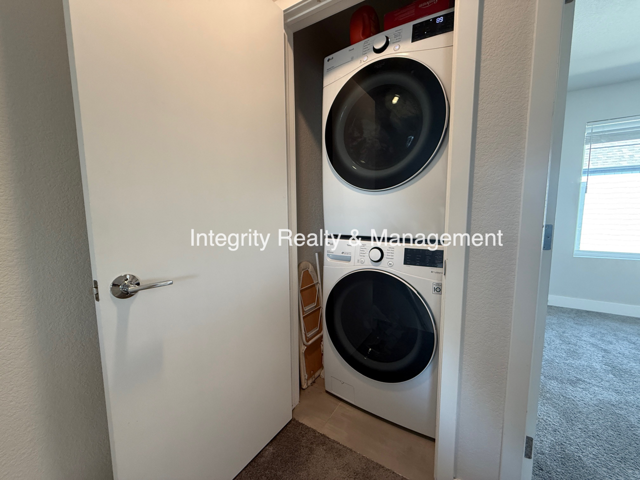 5557 W 10th Ave - Photo 6 of 8