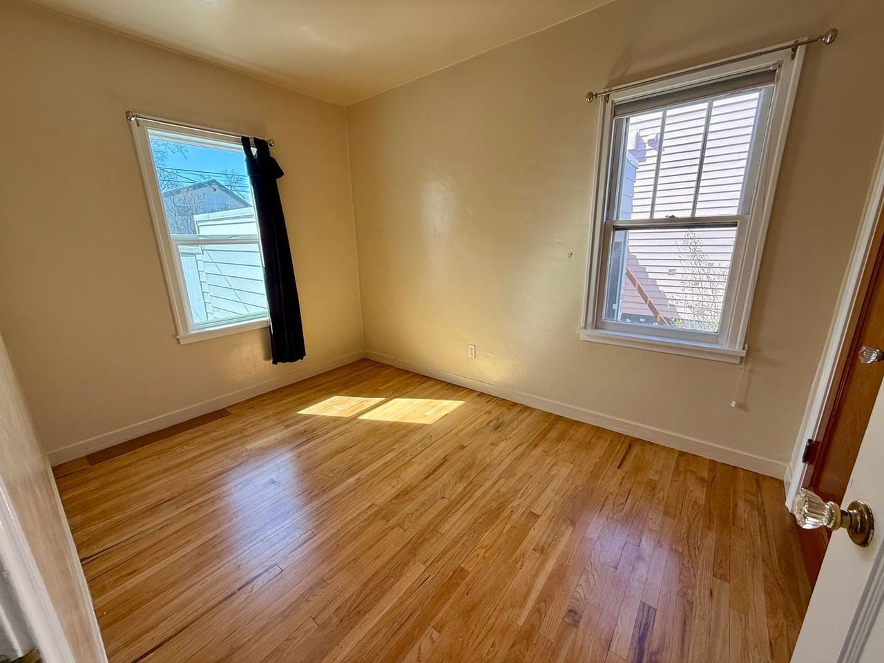 221 North Ave E - Photo 3 of 36