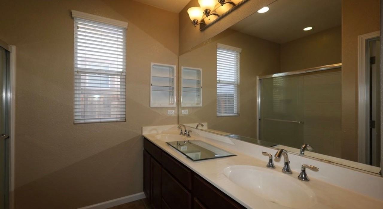 10480 Fossil Way - Photo 7 of 17