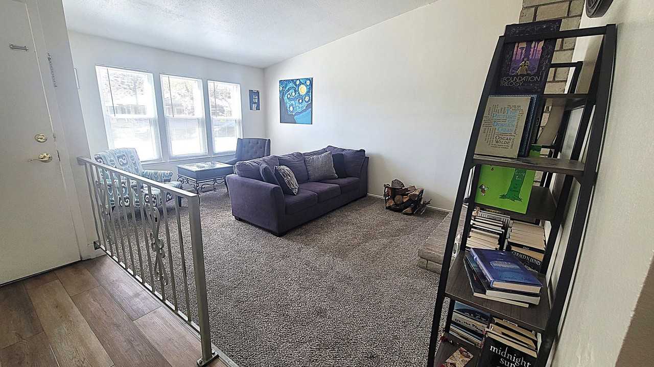 4295 Spring Dr - Photo 2 of 20