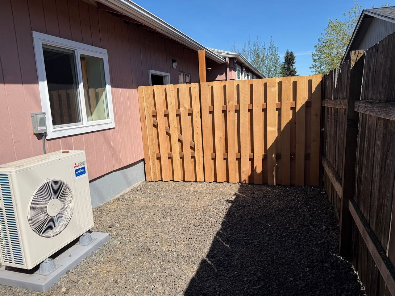 579 51st St - Photo 3 of 25