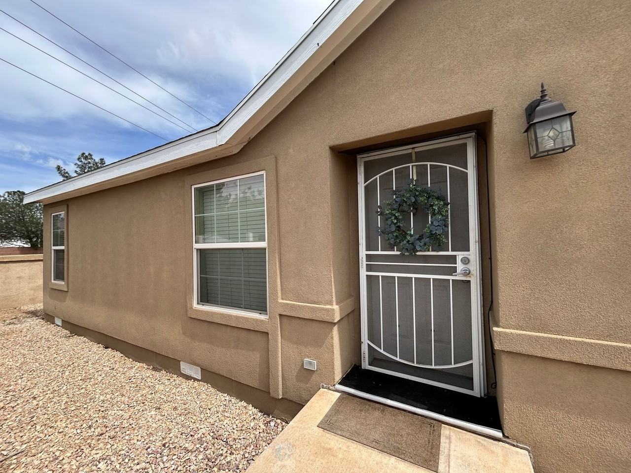 2050 S Stonegate Cir - Photo 3 of 22