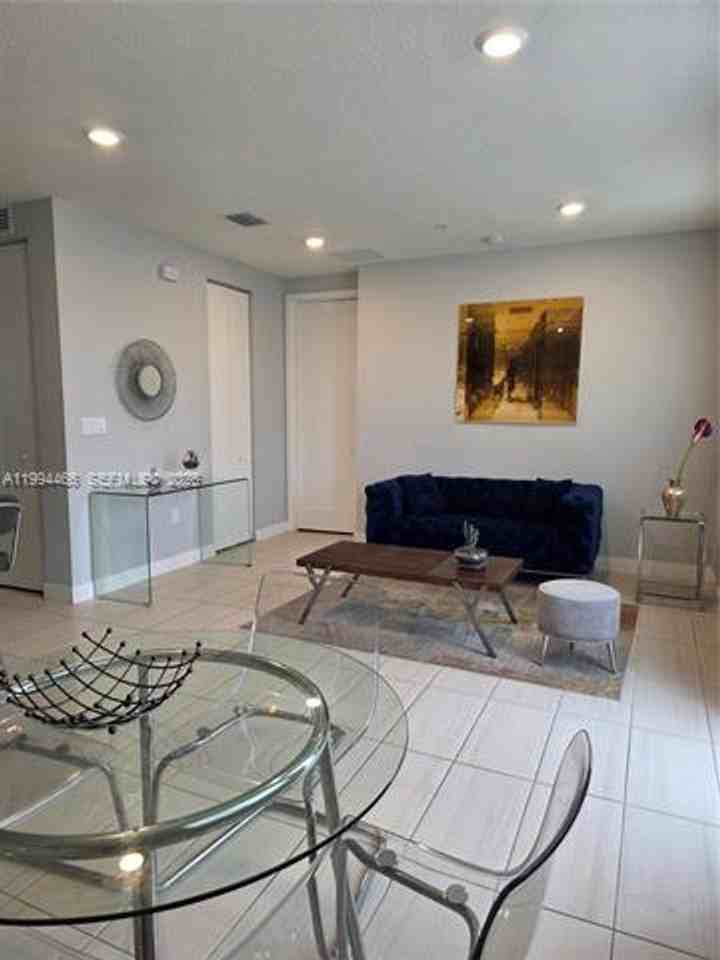 10222 Nw 64th Way #302 - Photo 5 of 43