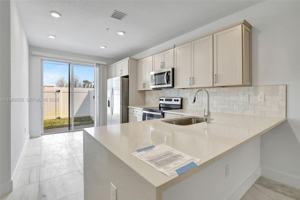 featured image of 17149 Sw 1st St