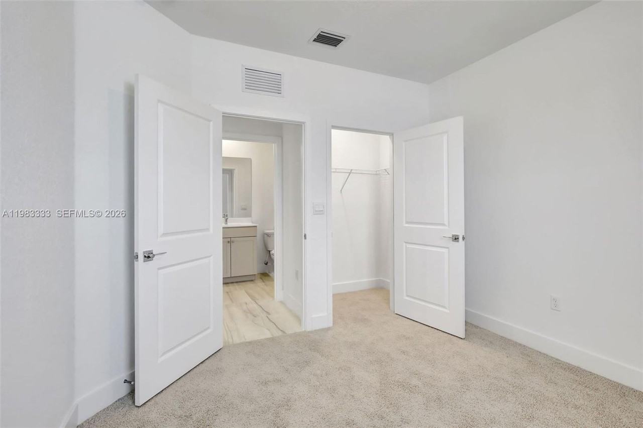 17149 Sw 1st St - Photo 7 of 21