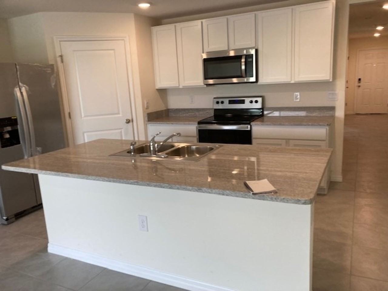 8626 Triumph Cir - Photo 3 of 26