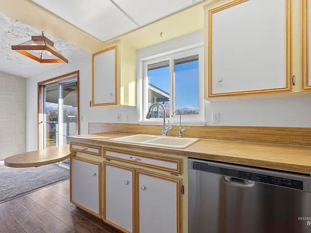 80 S Heather Dr - Photo 2 of 19