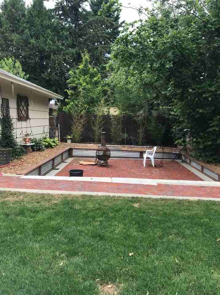 12701 SE Salmon Ct. - Photo 4 of 5