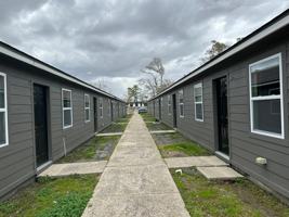 featured image of 1035 Giovanni St #11