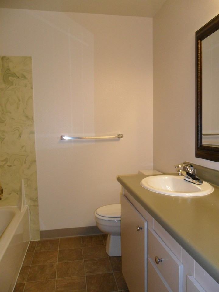 3303 Ratcliff Ln Se #3303 - Photo 7 of 11